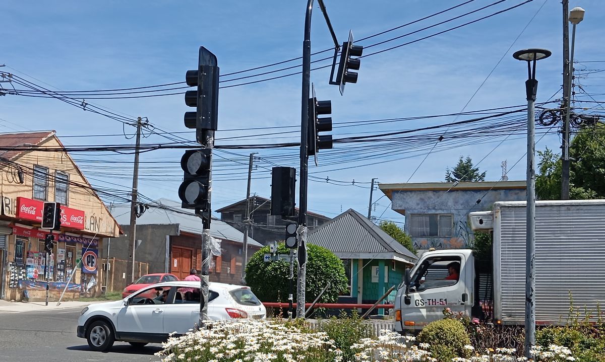 Chonchi contará con su primer semáforo: obras avanzan hacia una entrega anticipada