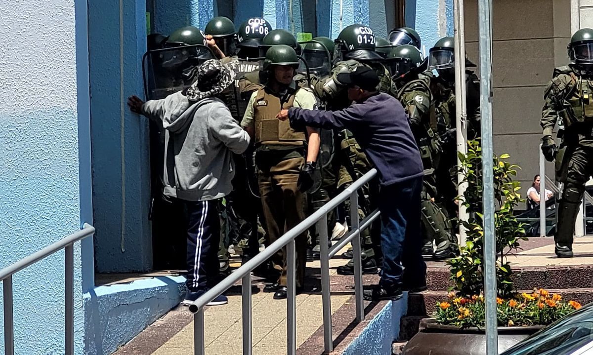 Protestas y acciones legales contra ordenanza que prohíbe comercio ambulante en Puerto Montt