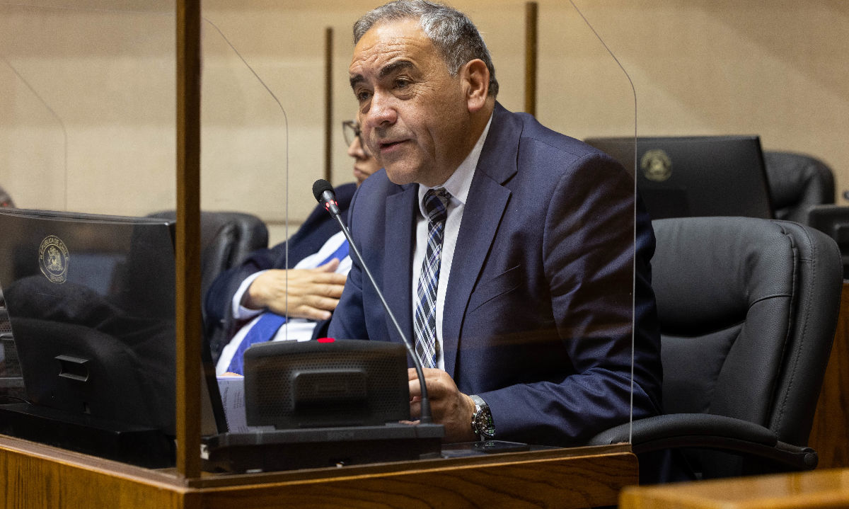 Senador Fidel Espinoza critica declaraciones sobre ley Lafkenche y llama a la unidad para su modificación