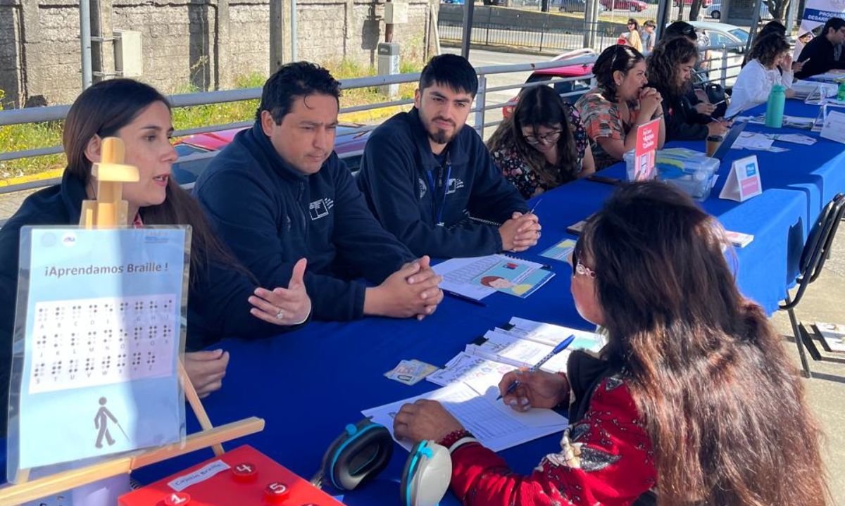 Programa Municipio en Terreno 2025 atiende a 150 personas en Puerto Montt