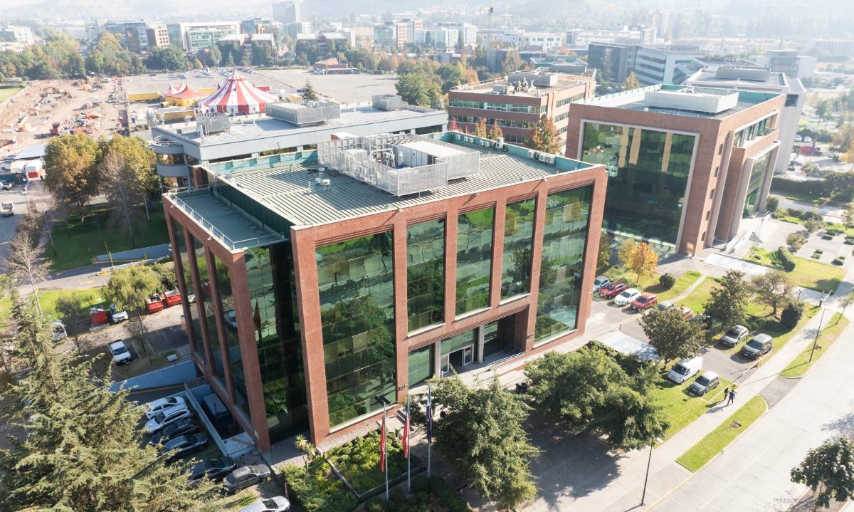 USS se adjudica 23 proyectos de Fondecyt Regular 2025 y queda en el top 10 de Ues del país 