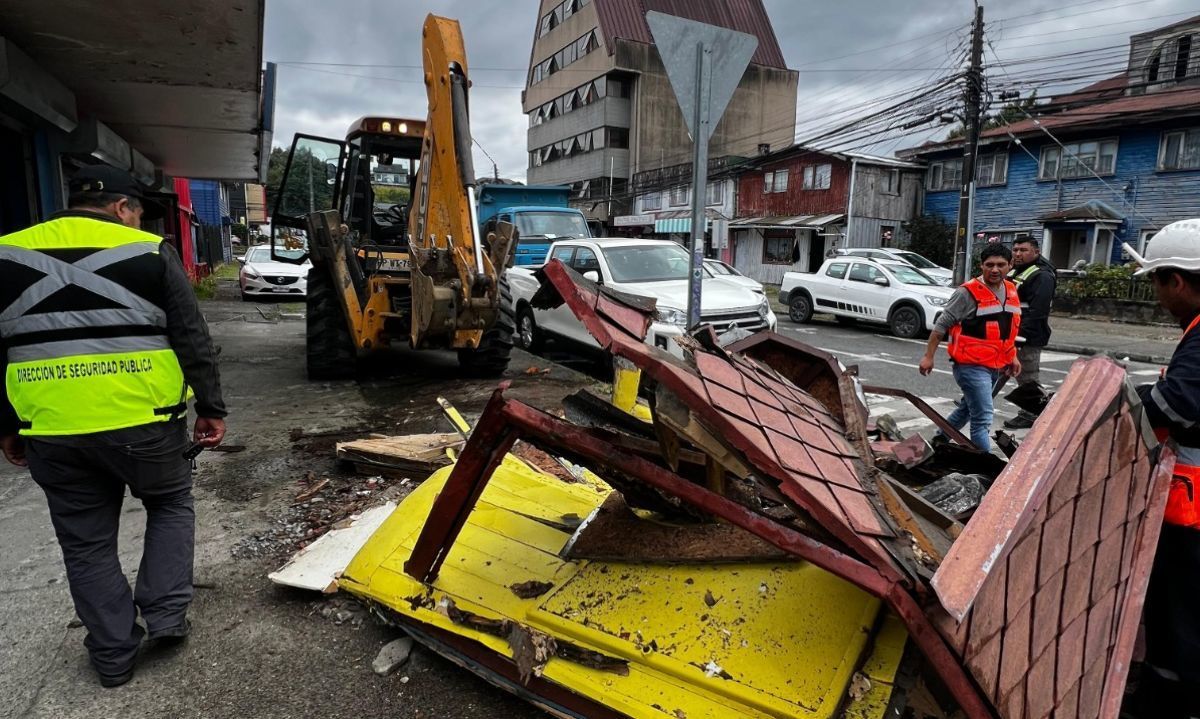 Municipio retiró kioscos en desuso para fomentar la seguridad en el centro de Puerto Montt