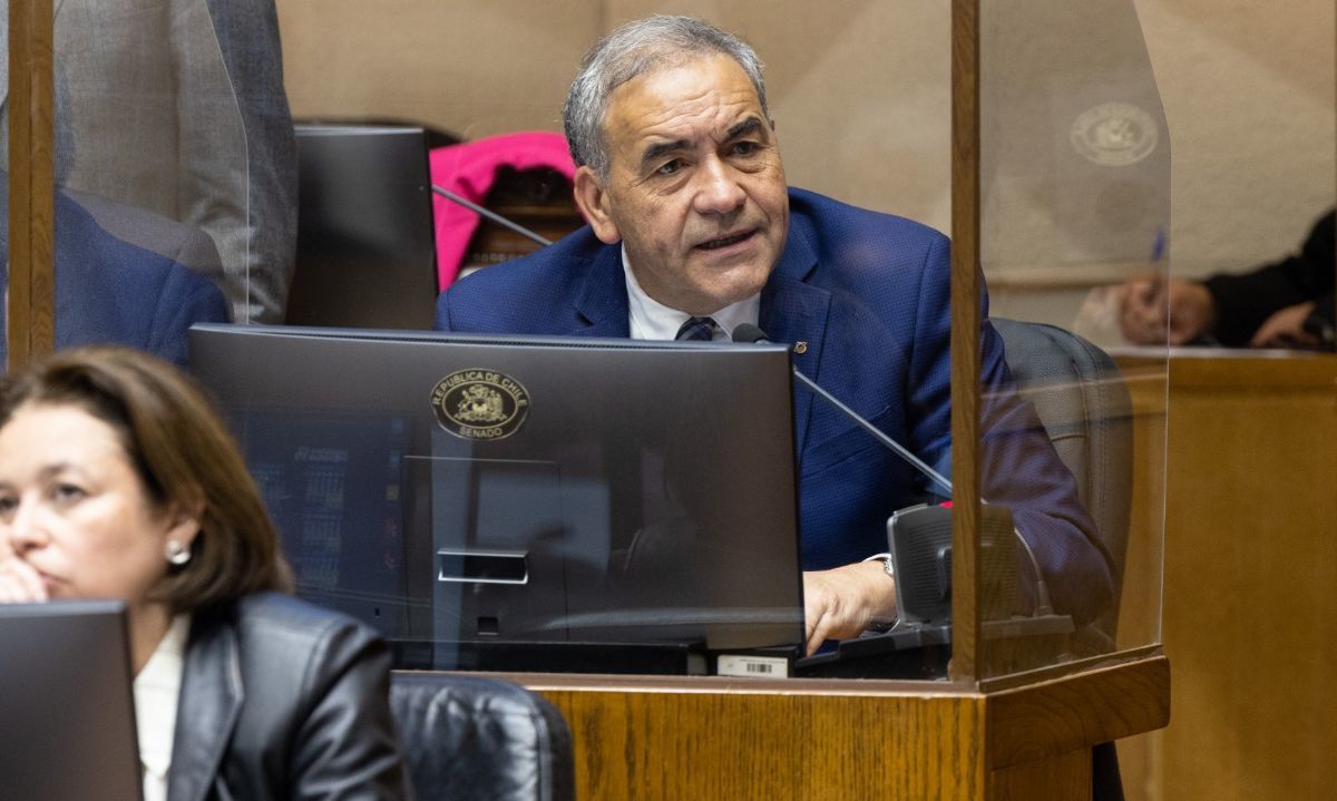 Fallecimiento de adulta mayor en Fresia: Senador Fidel Espinoza exige responsabilidades del municipio