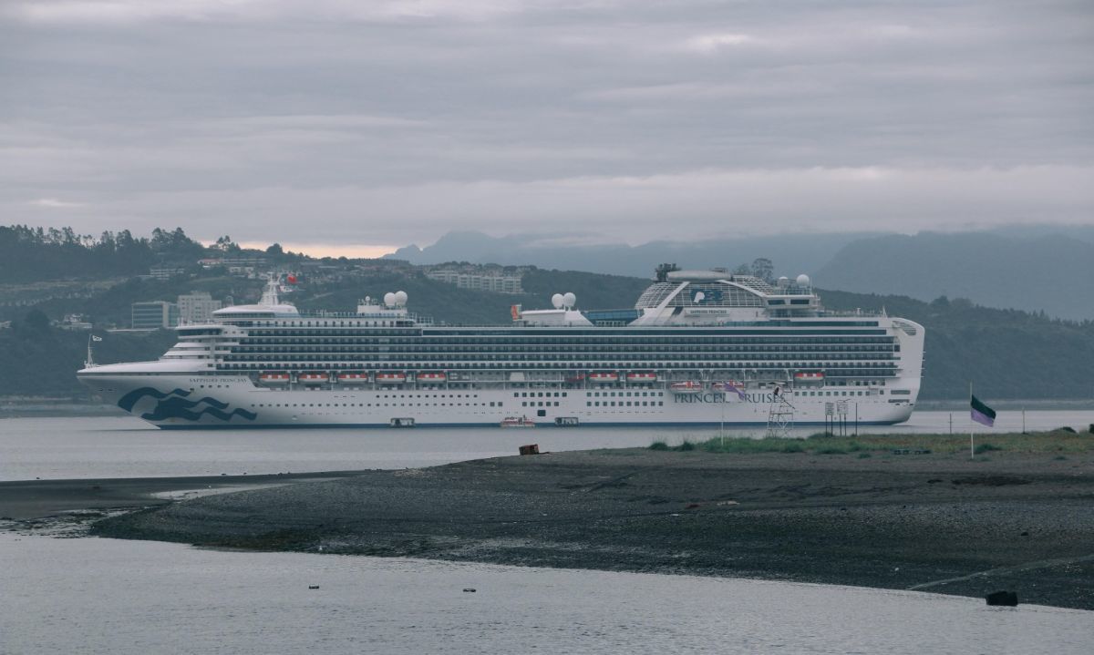 Puerto Montt recibe penúltimo crucero de la temporada con más de 3.700 ocupantes