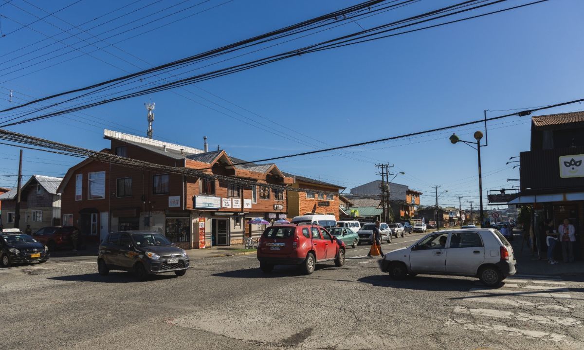 Intersección de calles Regimiento con Carmela Carvajal contará con semáforo