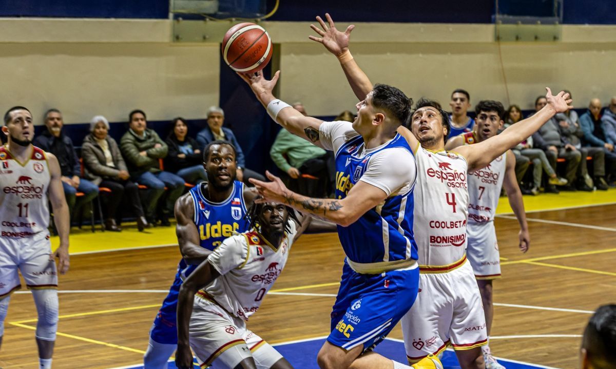 Básquet UdeC y Colegio Los Leones avanzan a playoffs en una intensa lucha por el liderato de la Liga CHERY