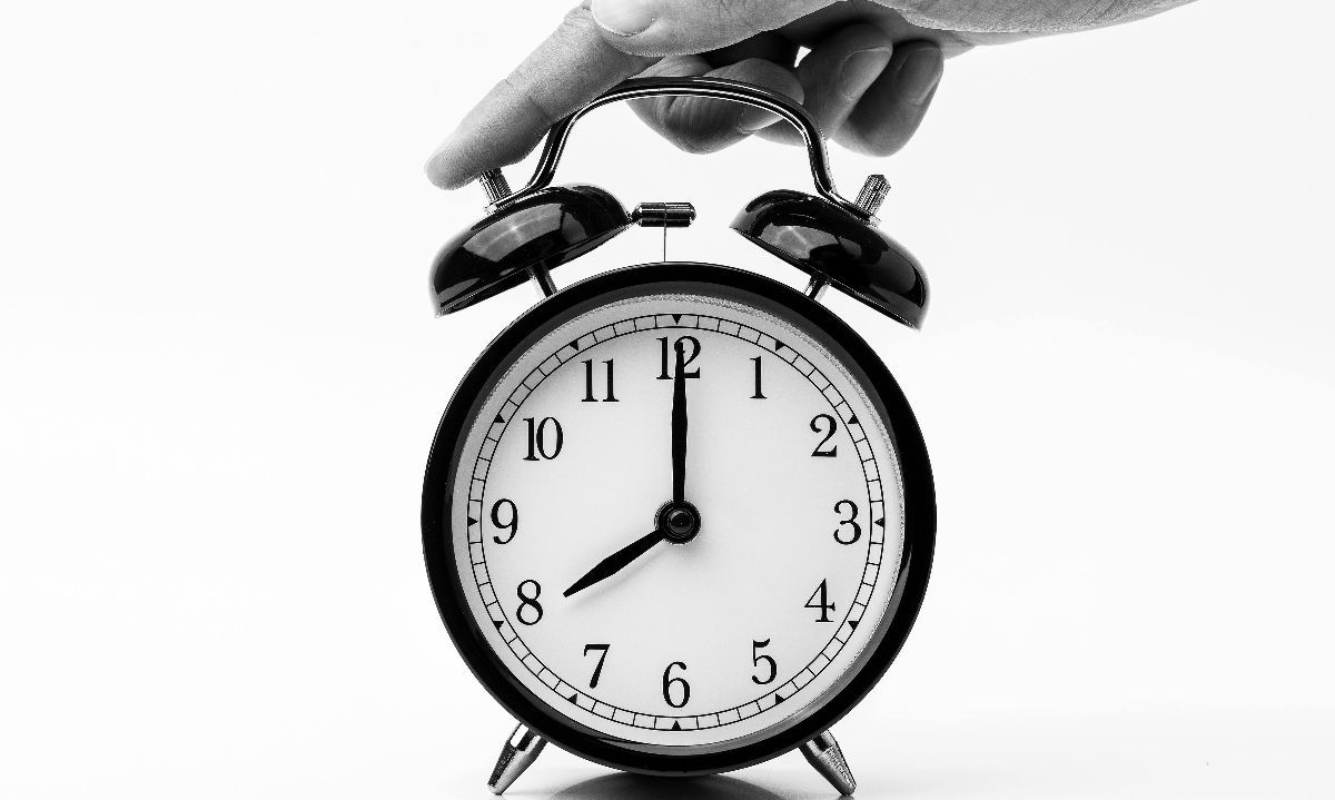Consejos para ayudar a niñas y niños a adaptarse al horario de invierno