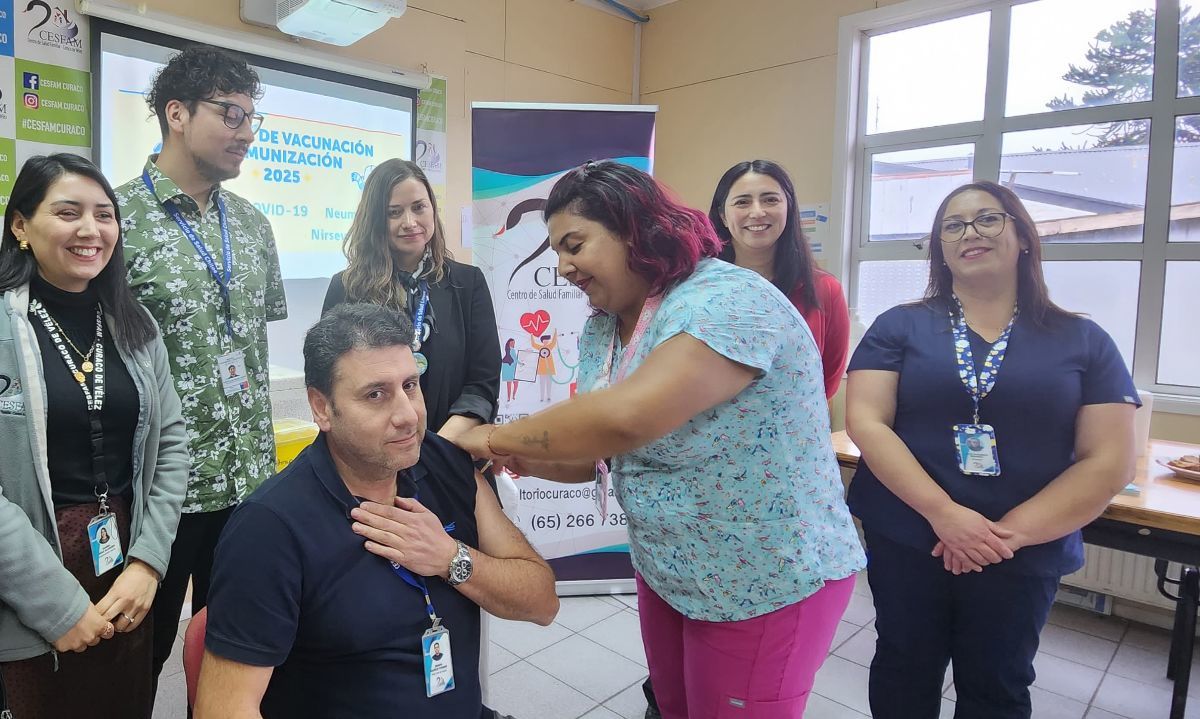 Refuerzan campaña de vacunación en Curaco de Vélez ante baja cobertura contra la influenza
