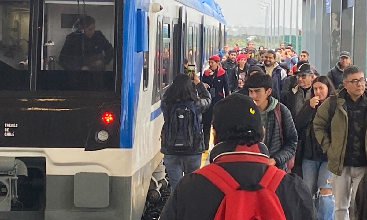 Más de 800 personas usaron el tren Llanquihue–Puerto Montt en sus primeras 24 horas de funcionamiento