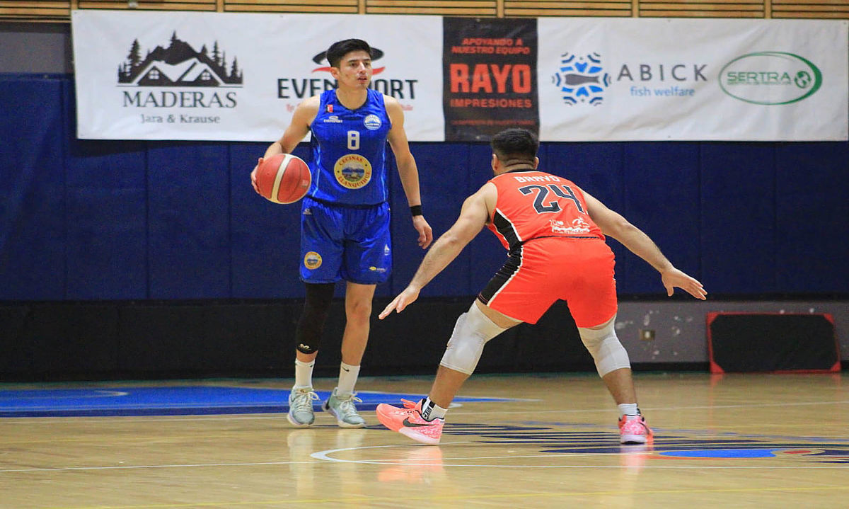 U de Concepción, Los Leones y Puerto Varas a un triunfo de semifinales del básquetbol chileno